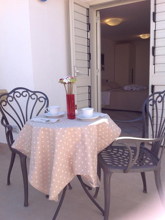 B&B A Casa Di Amici Джардини-Наксос Экстерьер фото