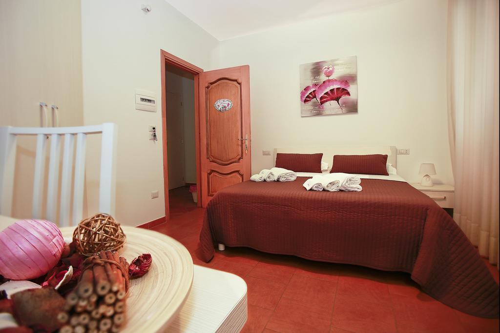 B&B A Casa Di Amici Джардини-Наксос Экстерьер фото
