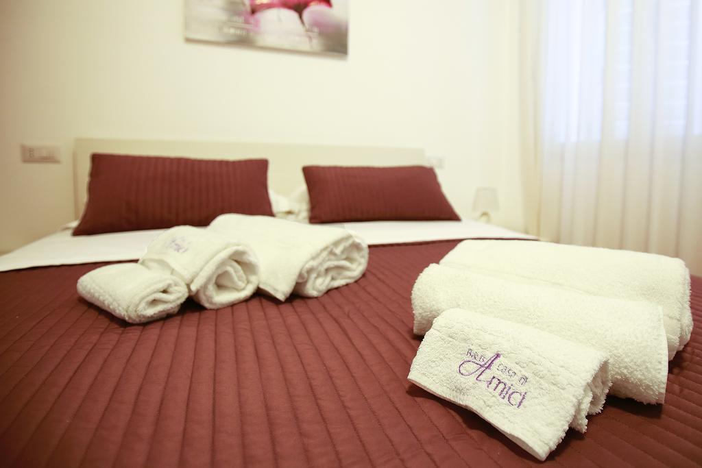 B&B A Casa Di Amici Джардини-Наксос Экстерьер фото
