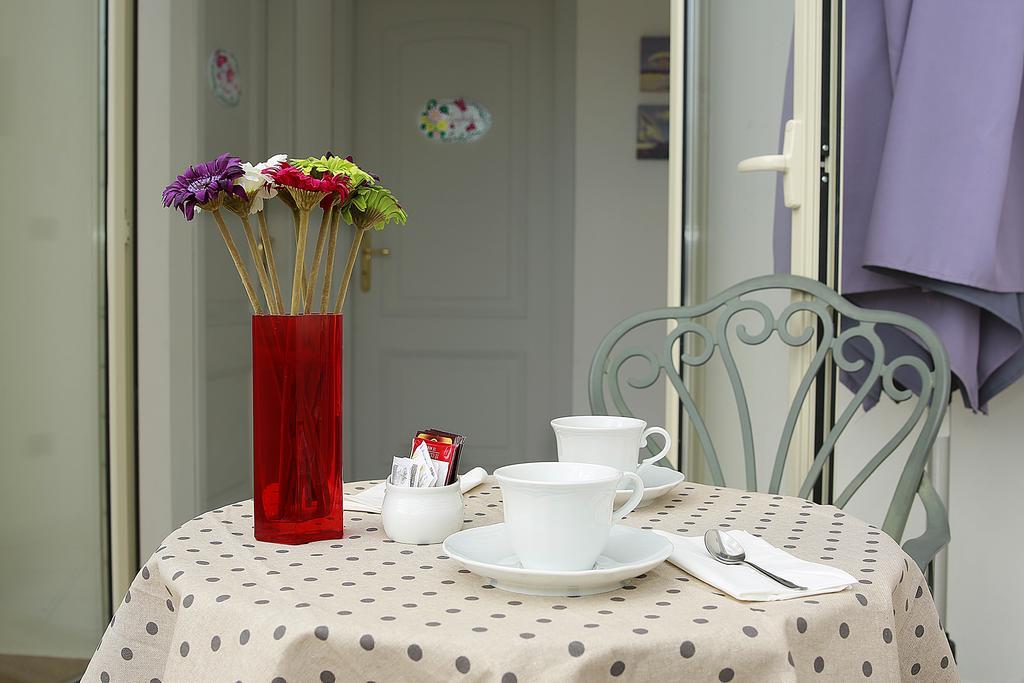 B&B A Casa Di Amici Джардини-Наксос Экстерьер фото