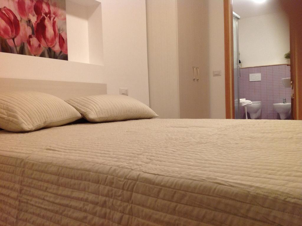 B&B A Casa Di Amici Джардини-Наксос Номер фото